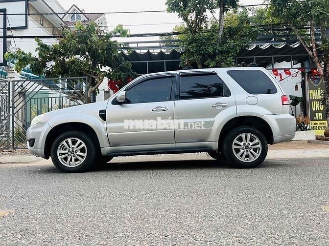 Ford Escape 2009. Tự Động 2 Cầu. Máy 2.3L
