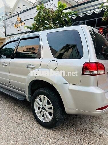 Ford Escape 2009. Tự Động 2 Cầu. Máy 2.3L