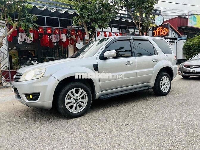 Ford Escape 2009. Tự Động 2 Cầu. Máy 2.3L