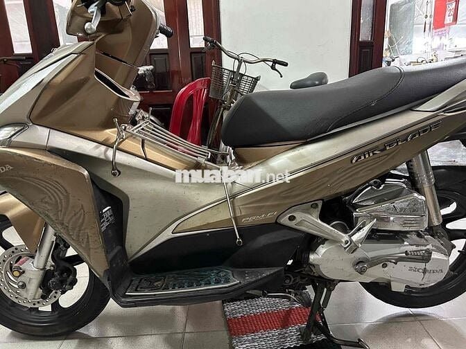 Honda Air Blade 2012 Fi,1 Đời Chủ,Xe Zin,Dán Keo
