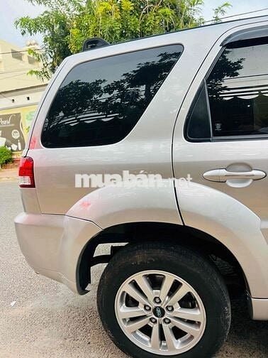 Ford Escape 2009. Tự Động 2 Cầu. Máy 2.3L