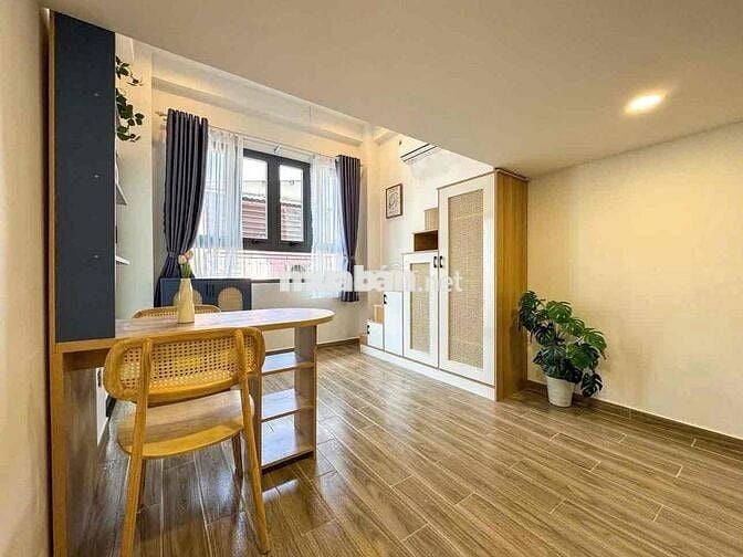 NGAY VINGF XOAY DÂN CHỦ - Full nội thất - thang máy