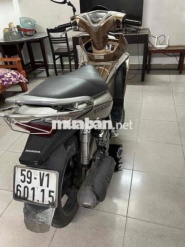 Honda Air Blade 2012 Fi,1 Đời Chủ,Xe Zin,Dán Keo