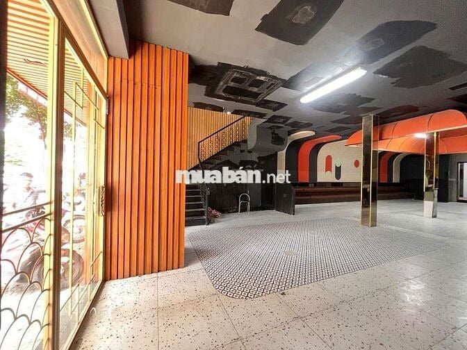 Cho thuê nguyên căn quận 3 đường Cao Thắng vị trí cực đẹp