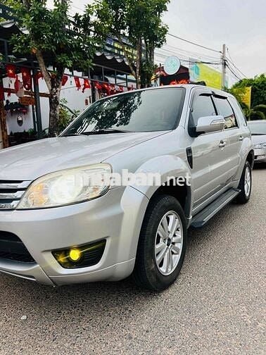 Ford Escape 2009. Tự Động 2 Cầu. Máy 2.3L