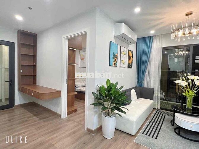 Mình cần bán hộ chị gái căn 2PN Toà I2 full nội thất cao cấp, sẵn sổ