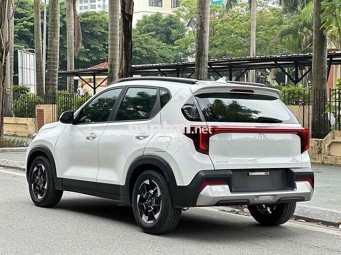 Kia Sonet 2022 Premium 1.5 AT - 7000 km