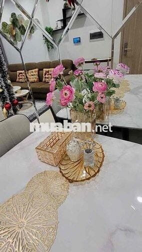 Chủ nhà gửi mình bán căn 3PN nội thất mới tinh chưa sử dụng, sẵn sổ