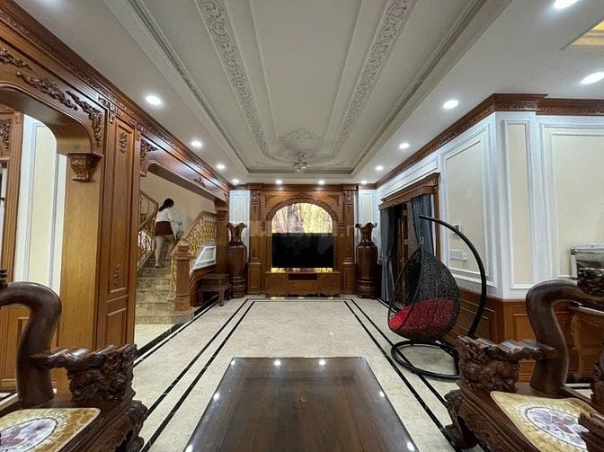 BÁN BIỆT THỰ ĐẸP ĐẲNG CẤP, CỰC KỲ SANG MỊN : NGANG 9 , 4 TẦNG CAO CẤP 