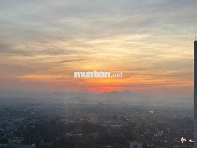 bán căn loại 2 ngủ +1 góc tại I1 Vinhomes Smart City