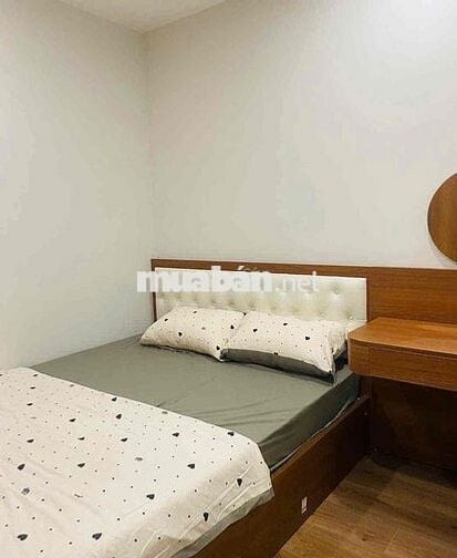 Mình cần bán hộ chị gái căn 2PN Toà I2 full nội thất cao cấp, sẵn sổ