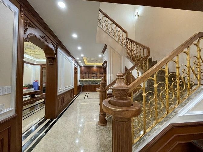 BÁN BIỆT THỰ ĐẸP ĐẲNG CẤP, CỰC KỲ SANG MỊN : NGANG 9 , 4 TẦNG CAO CẤP 