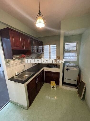 CHO THUÊ BÀU CÁT 2 THANG BỘ THẤP 2PN CÓ NT 9TR/THANG