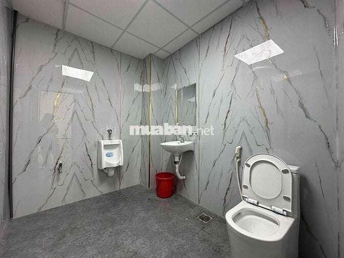 CHO THUÊ MBKD ROOFTOP HOẶC VĂN PHÒNG KD 120M2 | NGAY HOÀNG DIỆU Q4