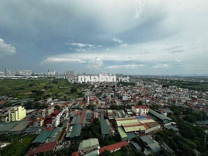 Người quen mình gửi bán căn 2PN+ nội thất mới chưa sử dụng, sẵn sổ