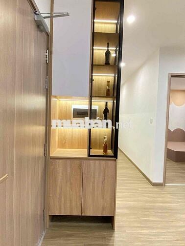 Người quen mình gửi bán căn 2PN+ nội thất mới chưa sử dụng, sẵn sổ