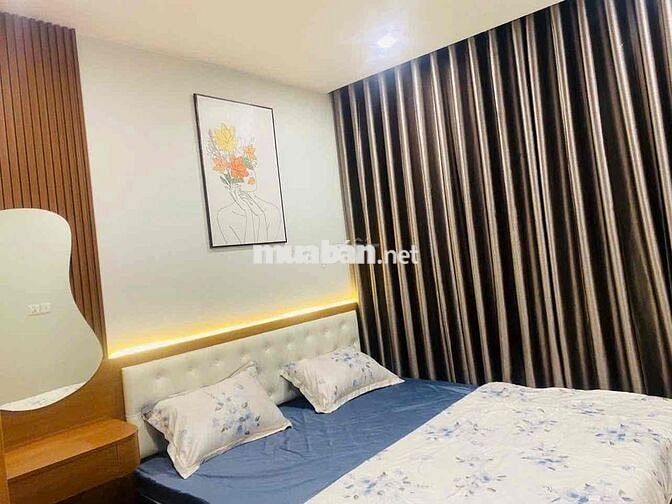 Mình cần bán hộ chị gái căn 2PN Toà I2 full nội thất cao cấp, sẵn sổ