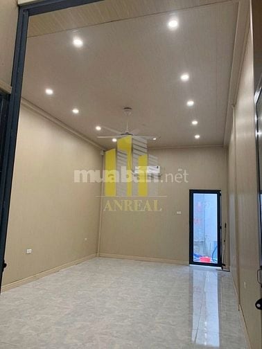 CHO THUÊ NHÀ TRỐNG MỚI XÂY GIÁ 20 TRIỆU GẦN NGUYỄN VĂN HƯỞNG