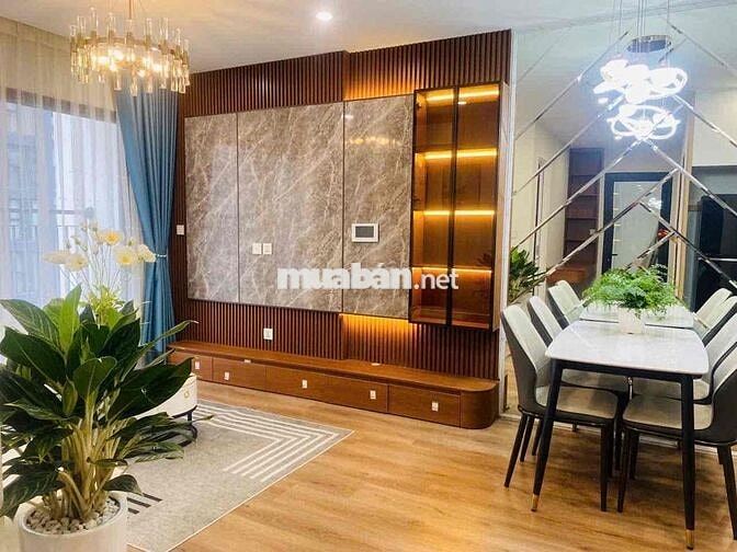 Mình cần bán hộ chị gái căn 2PN Toà I2 full nội thất cao cấp, sẵn sổ