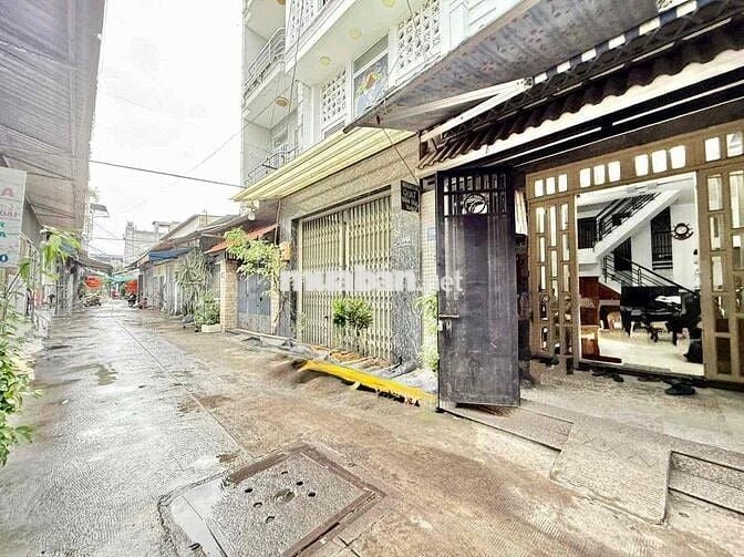 HÀNG HIẾM NGỢP BANK NHÀ 3 TẦNG ĐƯỜNG XE HƠI NGUYỄN VĂN QUÁ GIÁ TỐT