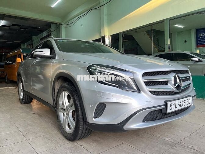 GLA 200 xe đẹp lăn bánh 2015