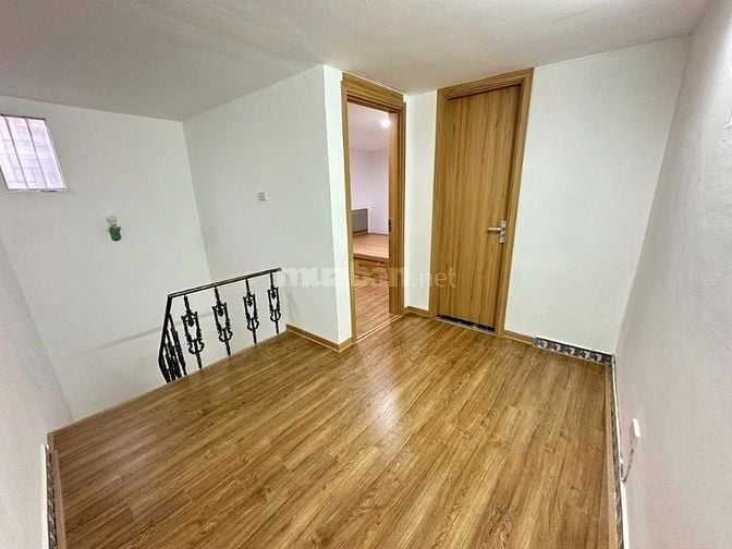 Tôn Đức Thắng, Đống Đa, 28m2, 3 tầng, 3 ngủ, full, 5.5 tỷ