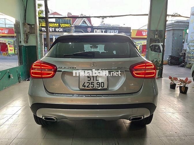 GLA 200 xe đẹp lăn bánh 2015