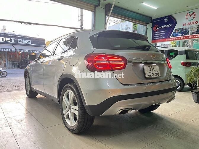 GLA 200 xe đẹp lăn bánh 2015
