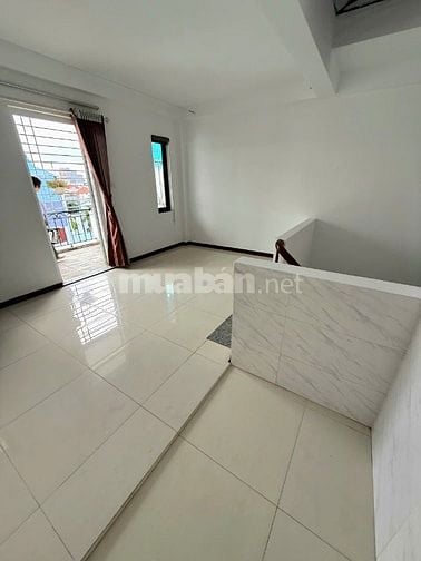 BÁN NHÀ BÁT KHỐI - ĐỐI DIỆN AEON - ÔTÔ ĐỖ CỬA  (38m2 – GIÁ 7 TỶ 9)