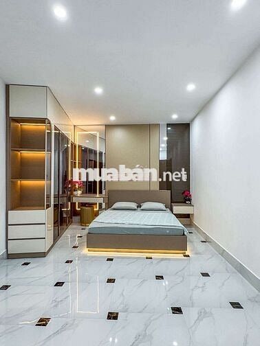 NHÀ 3 PHÒNG NGỦ - HẺM 151 HOÀNG VĂN THỤ