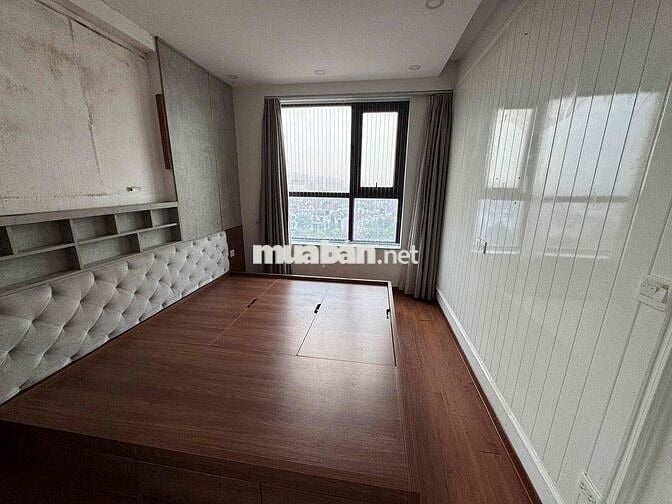 Bán căn chung cư KĐT việt hưng 80m  hướng đẹp nội thất ok  6.2 tỷ