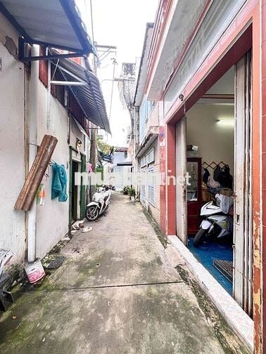 NHÀ TRỆT LẦU GIÁ HẠT DẺ NGAY TRUNG TÂM GẦN CÔNG VIÊN LƯU HỮU PHƯỚC - H