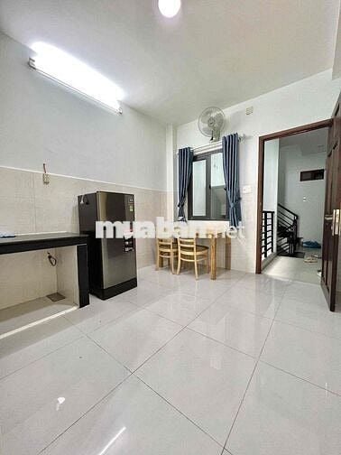 cho thuê căn 1 phòng ngủ có ban công tách bếp, ngay nhà ga T3