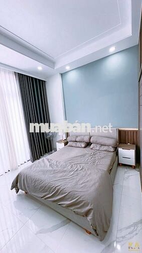 Bán Nhà Mới Xây Mặt Tiền Lương Văn Can P.2 : 8T5 TL