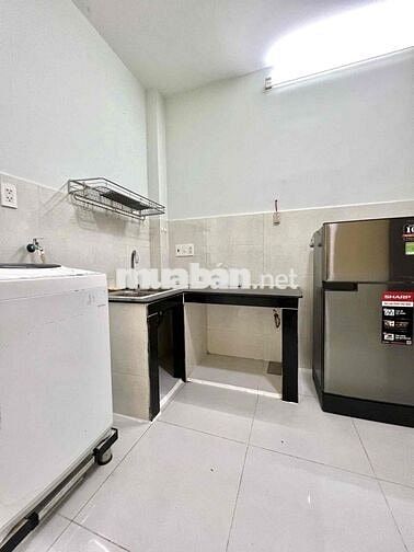 cho thuê căn 1 phòng ngủ có ban công tách bếp, ngay nhà ga T3
