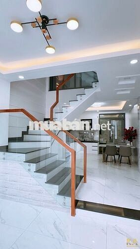 Bán Nhà Mới Xây Mặt Tiền Lương Văn Can P.2 : 8T5 TL