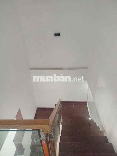 Cần bán nhanh căn nhà lầu Hẻm Văn Phương, cách công ty ChangShin 500m