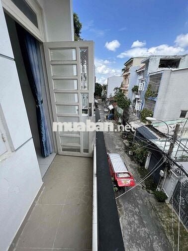 cho thuê căn 1 phòng ngủ có ban công tách bếp, ngay nhà ga T3