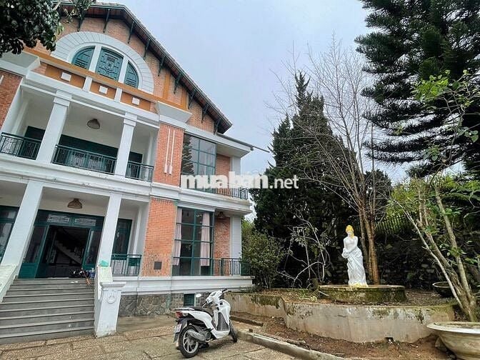 CHO THUÊ VILLA PHÁP 2 MẶT TIỀN TẠI TRUNG TÂM ĐÀ LẠT