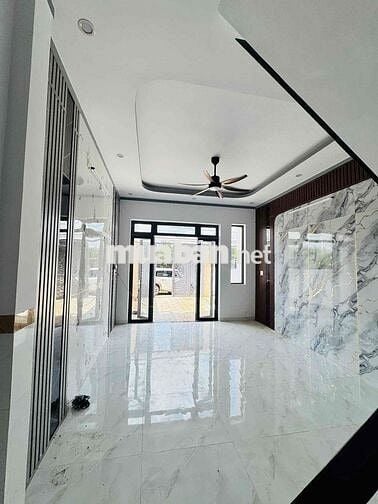 Cần bán nhà 1 triệt 1 lầu ngay Chợ Tân Bình, ngay ngã tư Tân Triều