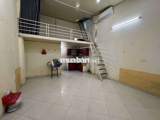 Bán 30m2 đất có nhà cấp 4 ngô gia tự việt hưng, đất vuông đẹp cực hiếm