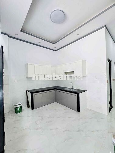 Cần bán nhà 1 triệt 1 lầu ngay Chợ Tân Bình, ngay ngã tư Tân Triều