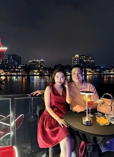 Sang Nhượng Quán Cocktail Rooftop View triệu đô
