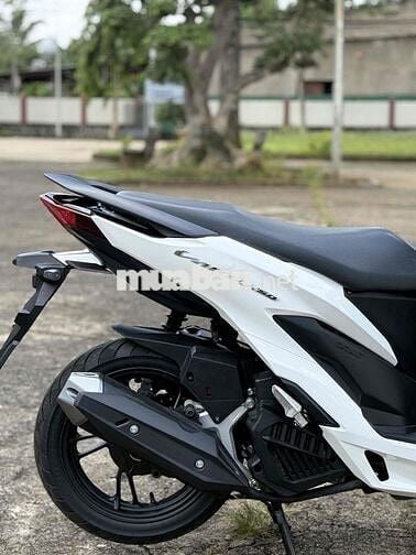Honda Vario 150 Trắng đen