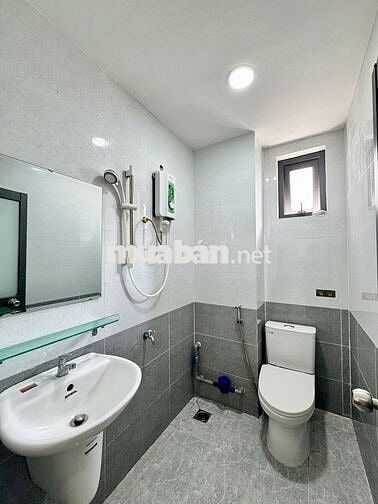 Ở NGAY! PHÒNG CỬA SỔ ĐÓN NẮNG GẦN NGÃ TƯ BẢY HIỀN NHÀ MỚI - AN NINH