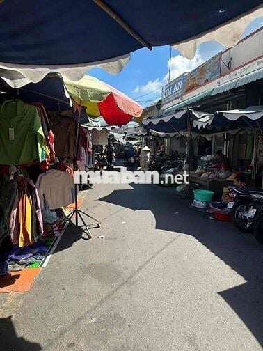 bán đất ngay chợ thị trấn gò dầu tây ninh, lô đất đẹp ,cư dân đông đuc