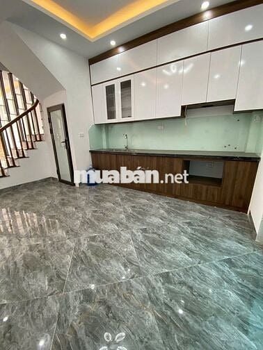 Nhà 4T*31m2 đường thông ÔTÔ lùi cửa,vài bước ra chợ,gần TT Chúc Sơn