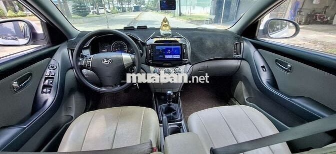 Hyundai Avante 2016 Trắng Số sàn