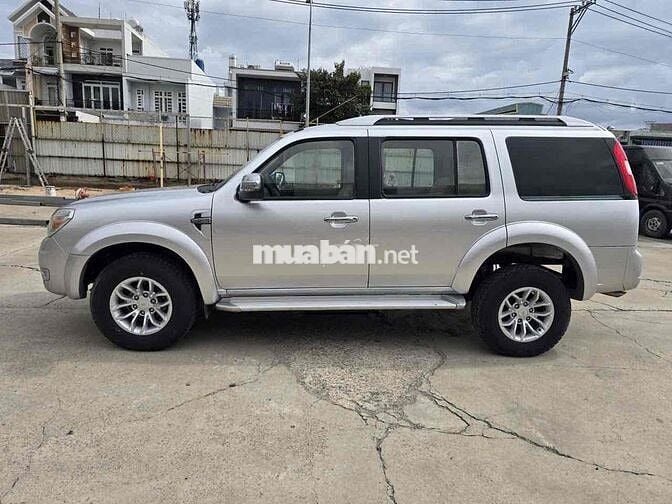 Ford Everest 2012 2.5L 4x2 MT - 160000 km