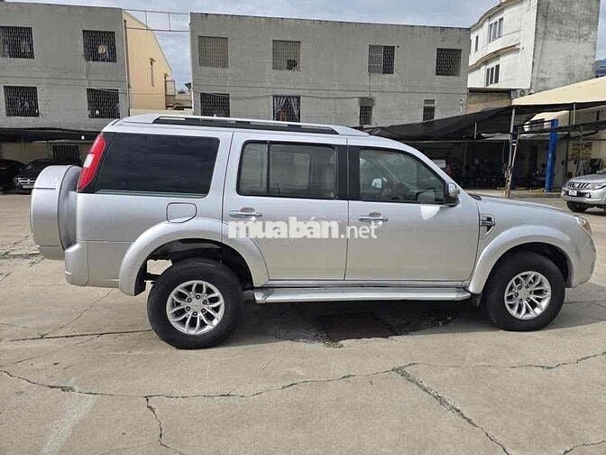 Ford Everest 2012 2.5L 4x2 MT - 160000 km